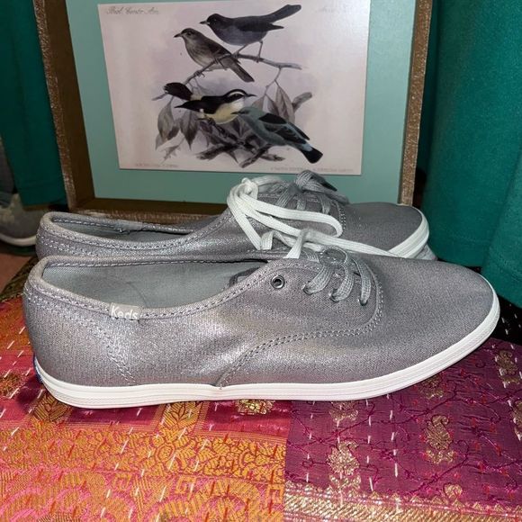 Keds Metallic Silver Sneakers Sz 8.5 - Picture 4 of 12